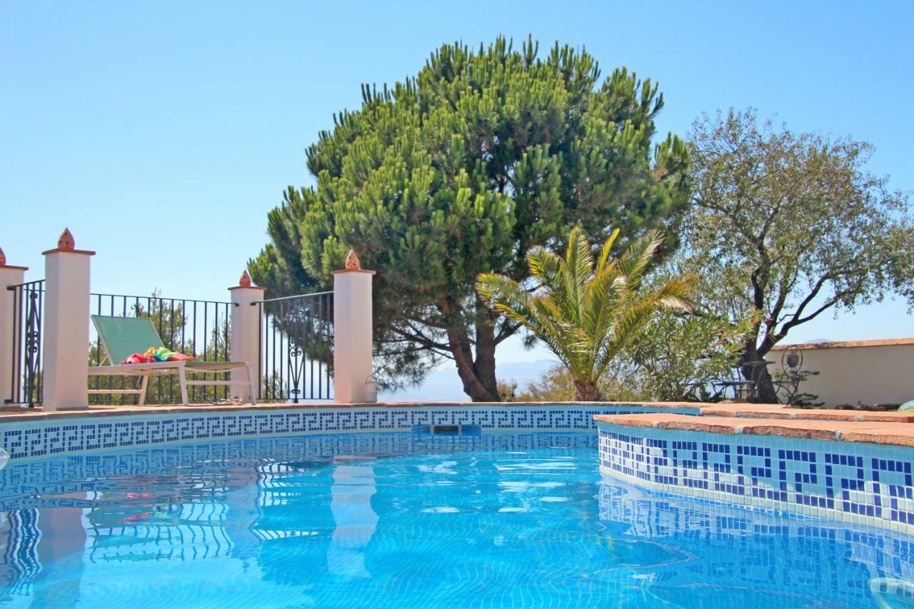 Casa Soleada Holiday Fully Private Villa Канильяс-де-Асеитуно Экстерьер фото