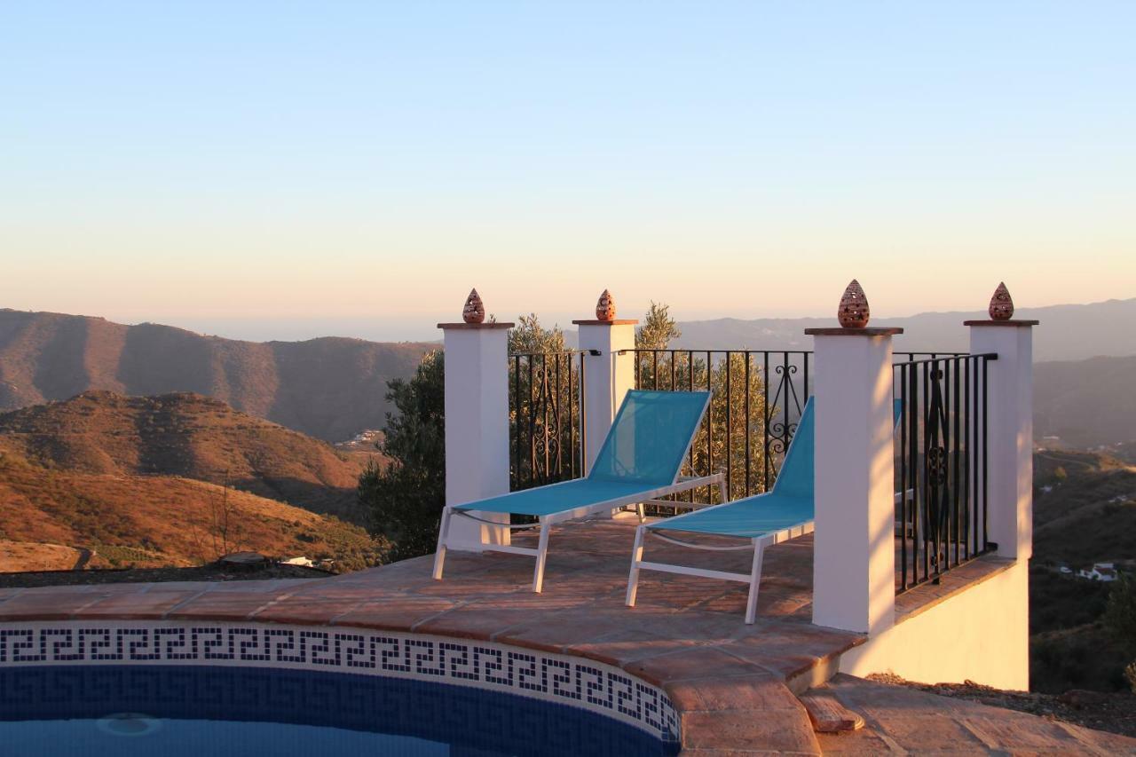 Casa Soleada Holiday Fully Private Villa Канильяс-де-Асеитуно Экстерьер фото